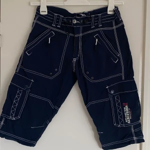 Cargobyxor från Albatross  - Så fina, använda några enstaka gånger. Cargo byxor men egentligen ett par segelbyxor från albatross.  