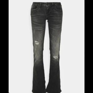 Valerie Ltb jeans - Jätte snygga, populära jeans! Säljer pga brist på användning❤️nypris på Zalando 705kr, slutsåld på Zalando!