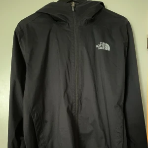 Svart The North Face Quest Jacket - Storlek: S💕Märke: The North Face💕Skick: Mycket bra💕