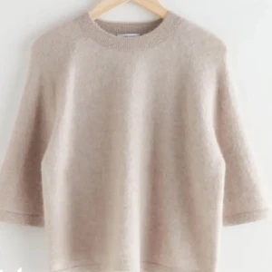 & other stores t shirt  - Endast använd 2 gånger, som ny, inte alls nopprig🤍