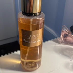 Victoria Secret Bodymist - knappt använd, säljer då den inte kommer till användning 💞