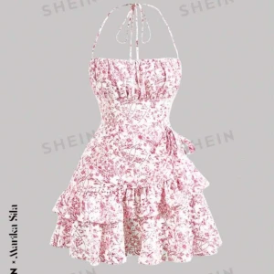 Klänning - Säljer sommrig klänning då den inte användas eftersom den var för tajt på mig!.