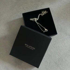 Silverhalsband - Halsband från Eva Attling, köpt för 1500kr 🖤🤍
