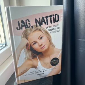 Jag, Nattid bok - Säljer Nattids bok ”Jag, Nattid”. Superfint skick så den bara stått på hyllan💕