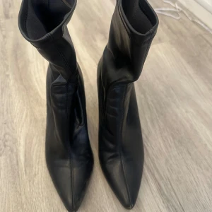 Boots klackar - Stövlar/boots/klackar i använt skick