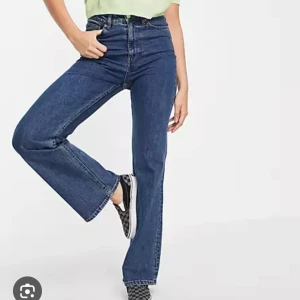 Monki jeans - Slutsålda, i bra skick!!