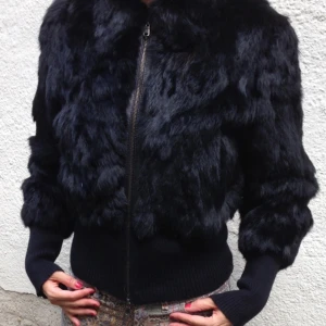  - Fur jacket bought in italy never used! Price can be a bit less give an offer