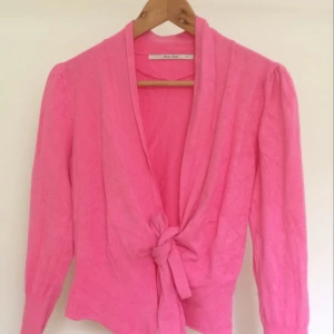  - Kofta ifrån Part Two. Bra skick. Endast använd två gånger. Tar swish, köparen står för frakten. 