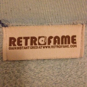 Collegetröja - trotjänare. Storlek ca L (herr). Hämtas i Malmö eller fraktas mot betalning - Collegetröja - trotjänare. Storlek ca L (herr). Hämtas i Malmö eller fraktas mot betalning