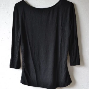  - Grymt fin i ryggen, helt i spets på baksidan. Från zara. 