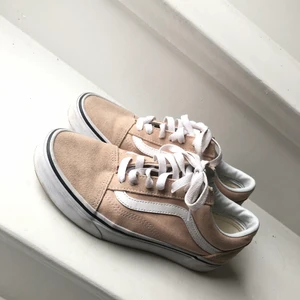 Vans skor  - Nya Vans skor. Använda en gång men passade mig inte. Storlek 38. 