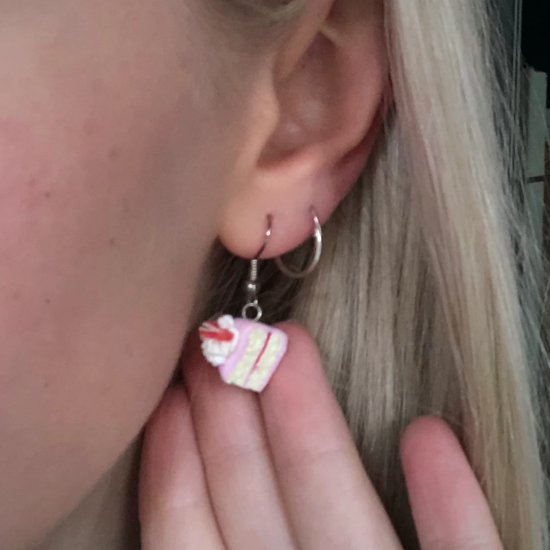 Tårtbits örhängen - 90