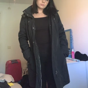 Jacka - Svart jacka från Esprit