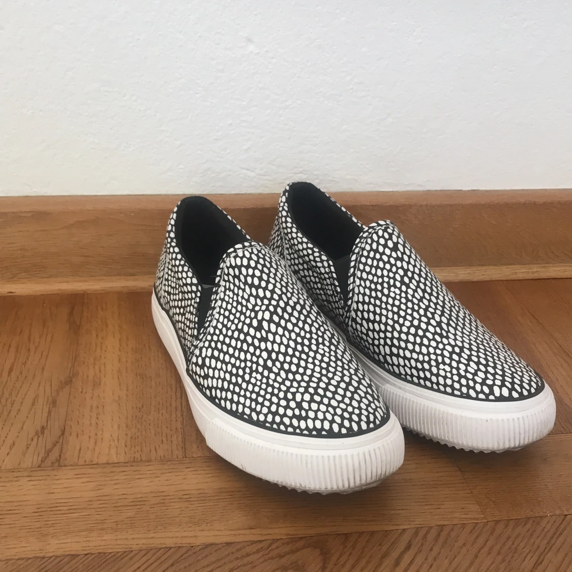Zara slip-ons NYA