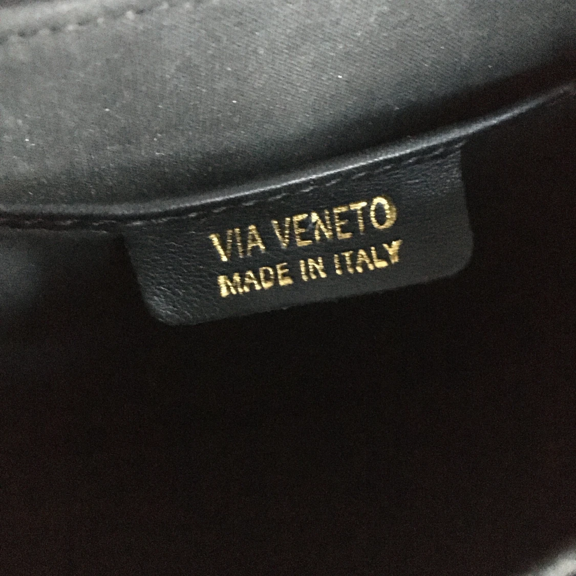 Läder handväska från ”via VENETO made in Italy  - 90