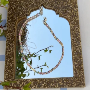 Halsband - Super fint regnbåge halsband🌈🌈 frakt ingår i priset