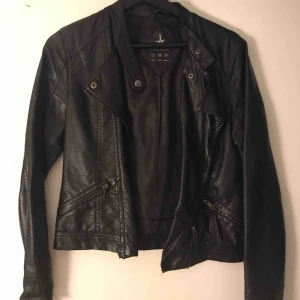  - Använd fåtal gånger. Bra material! Priset går att diskuteras🔥