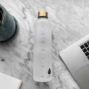  - Hej allihopa! Jag och mitt UF-företag @twothirdsuf säljer våra hydreringsflaskor. De är utmärkta med tidsmått mellan 8-12 och 13-17 på andra sidan. Finns många i lager! Mötes upp i Lund eller fraktar för 49kr 💙