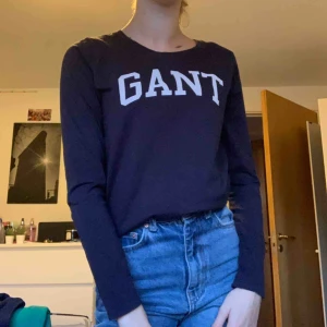  - Långärmad tröja ifrån Gant i storlek S, köparen betalar frakt☺️