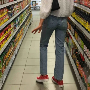  - Levis 501 köpta på second hand! Hela och rena, w29 l32 upplevs som mindre i storleken🥰 