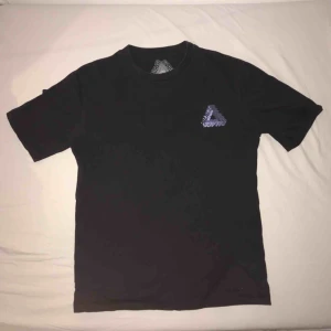  - Palace T-shirt in good condition. Bought in Palace London store.