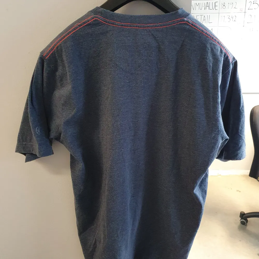XL blue-gray t-shirt, 