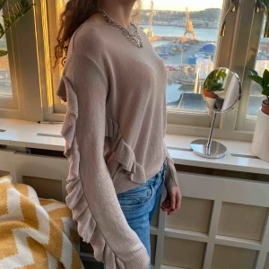  - Jättefin tröja som passar till mycket. Sparsamt använd, superbra skick! Från Mango.