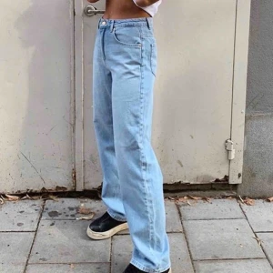  - Weekday row jeans  Fint skick