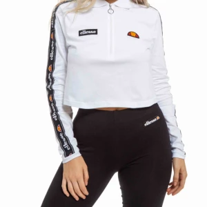  - Crop top från Ellesse ,inga håll eller fläck 