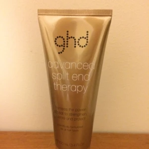  - Helt ny värmeskydd från GHD. Säljes pga att jag fick med den med den i förpackningen när jag köpte en plattång. Nypris för värmeskyddet är 349kr. Frakten ingår i priset på 140kr  