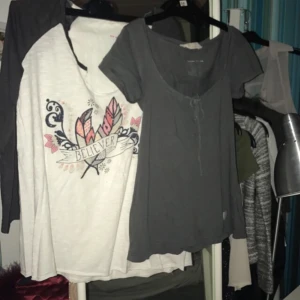  - Odd molly kläder storlek 0, 100kr styck för tröjor och beige kofta och 250 för grön kofta