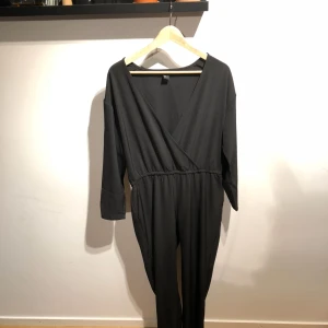  - HM jumpsuit. stretchtyg. 