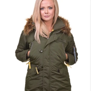  - Nypris: 3000 Aldrig använd, säljer pga fel storlek. Pris kan diskuteras då jag vill bli av med jacka snarast 