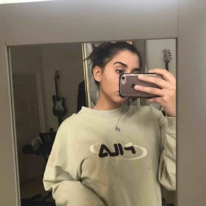  - Oversized sweater from FILA, bought from HUMANA ☁️