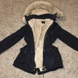  - Använd men bra skick. Köpt på Zara