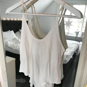  - Linne från Forever 21. Aldrig använt.