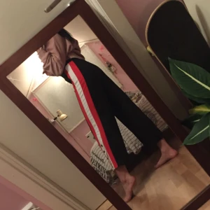  - Stolek small men det kan pssa medium också