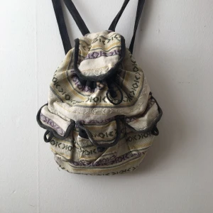  - Second hand rygga, rymlig och smidig!