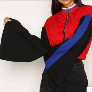  - Bomberjacka från Missguided 🌹 2 månader gammal, använd 3 gånger. Köparen står för eventuell frakt. 