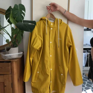  - Jättefin regnjacka från tretorn, nypris ca 800kr men säljer den nu mkt billigare pga fläckar 