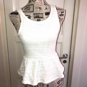  - 57kr inklusive frakt! Om du vill mötas upp så kostar den 30kr