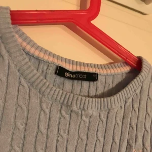  - En jättefin tröja från Gina Tricot