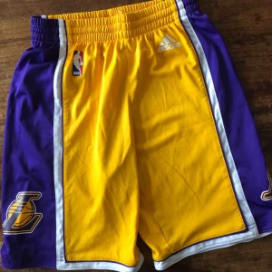  - Kortbyxor adidas nba 