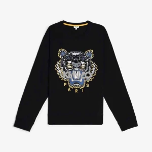  - En helt ny kenzo tröja från nk i Göteborg om du vill ha mer bilder så skicka de till mig och vi kan prata om tröjan och kanske priset