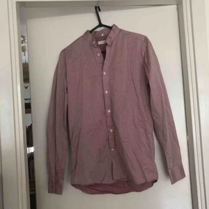  - Rosa skjorta från our legacy i fint skick!