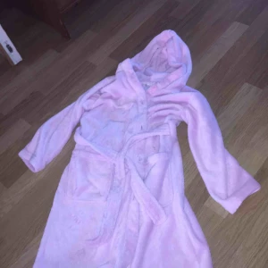  - Rosa baddräkt för ungefär 6-åring