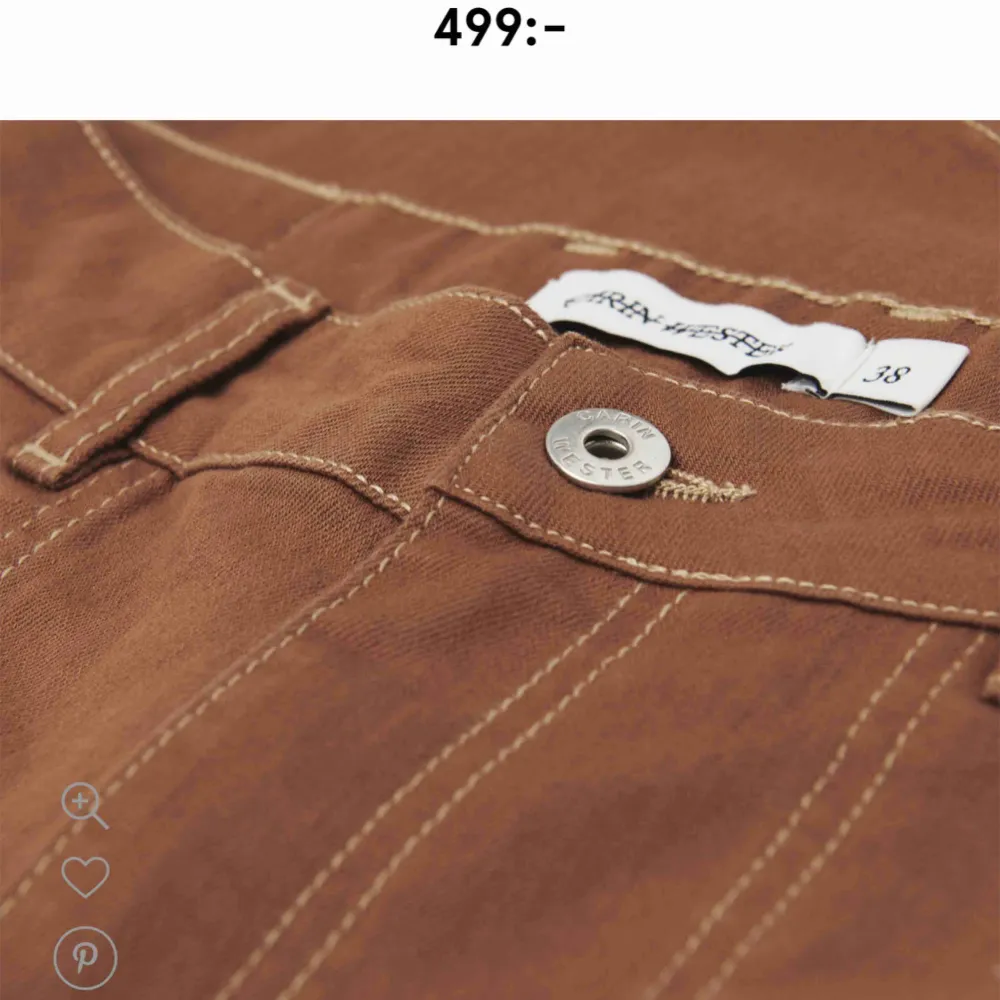 Säljer min nya byxor från Carin Wester har knappt använd. I affärer så kostar byxa för 500kr säljer för 150kr🙂 . Jeans & Byxor.