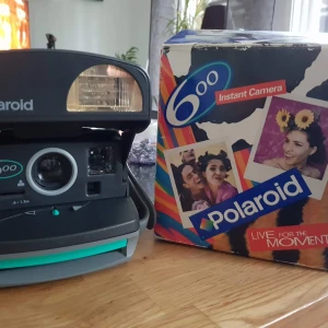  - Retro polaroidkamera för samlaren. Fungerar felfritt! Pris kan diskuteras vid snabb affär😊