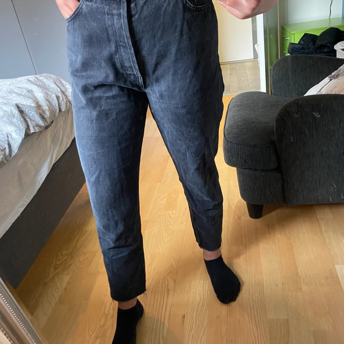 Mörk grå mom jeans 