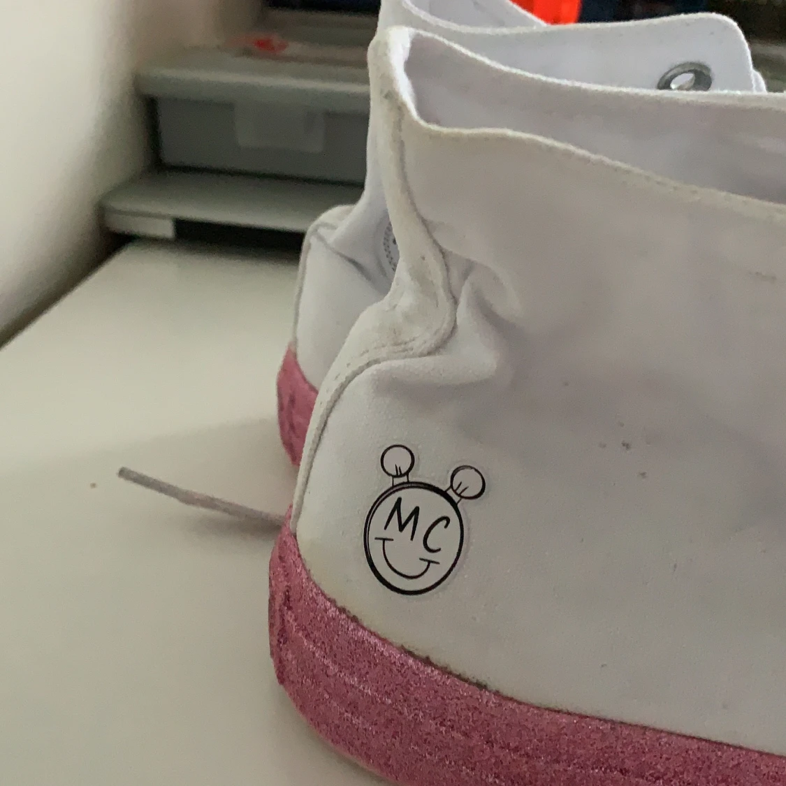 Converse med micky mouse och rosa glitter i strl 39 - 91